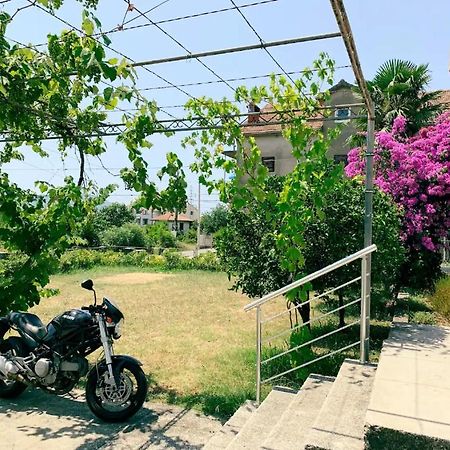 Peaceful, Cosy Tivat Guesthouse エクステリア 写真