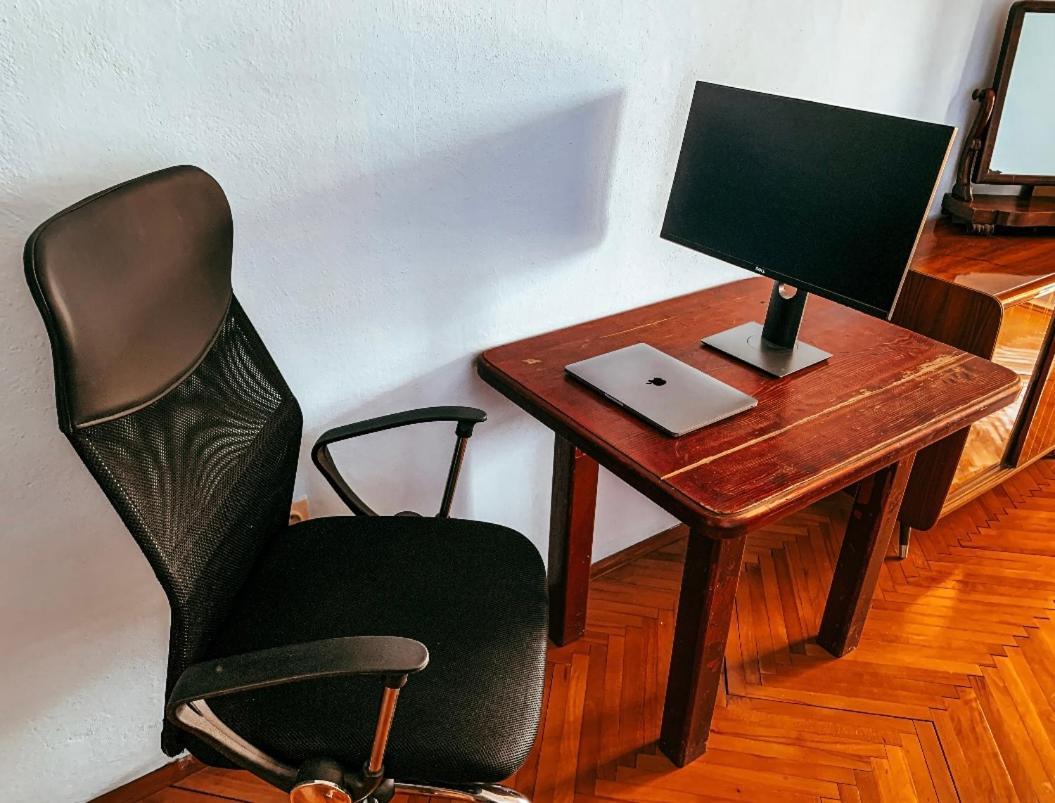 Peaceful, Cosy Tivat Guesthouse エクステリア 写真