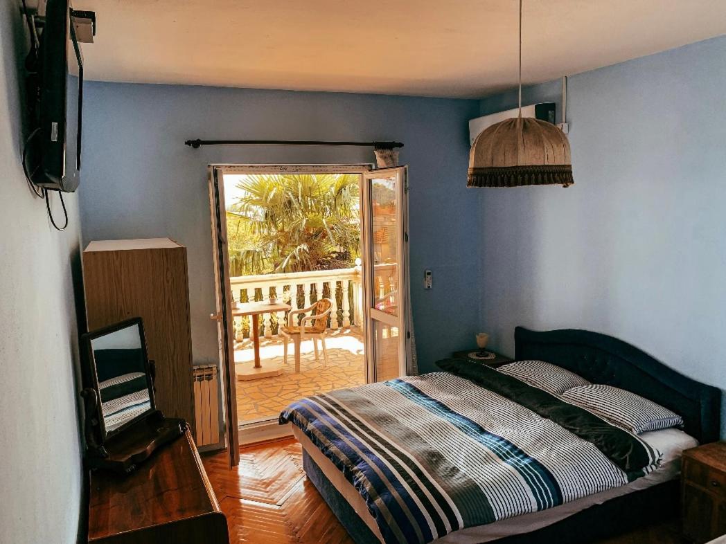Peaceful, Cosy Tivat Guesthouse エクステリア 写真