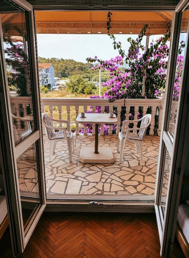 Peaceful, Cosy Tivat Guesthouse エクステリア 写真