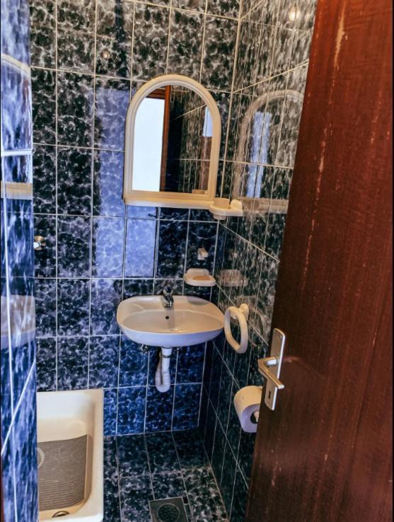 Peaceful, Cosy Tivat Guesthouse エクステリア 写真