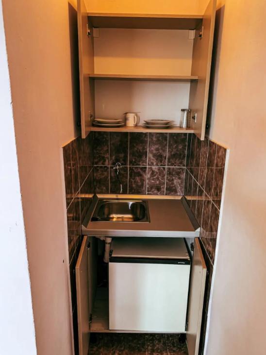 Peaceful, Cosy Tivat Guesthouse エクステリア 写真
